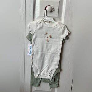 Carter's Baby Girl  3 Piece Set (2) Bodysuits & Pants Flower & Bee's Print NWT